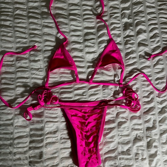 Swimwear - Picture 5 of 13